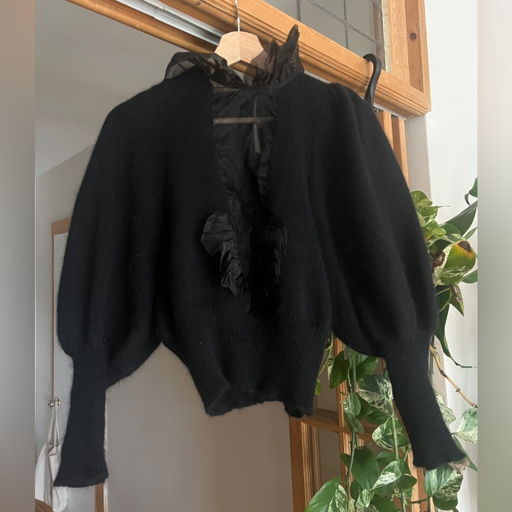 Vintage Puff sleeve cropped sweater with mesh cut out
